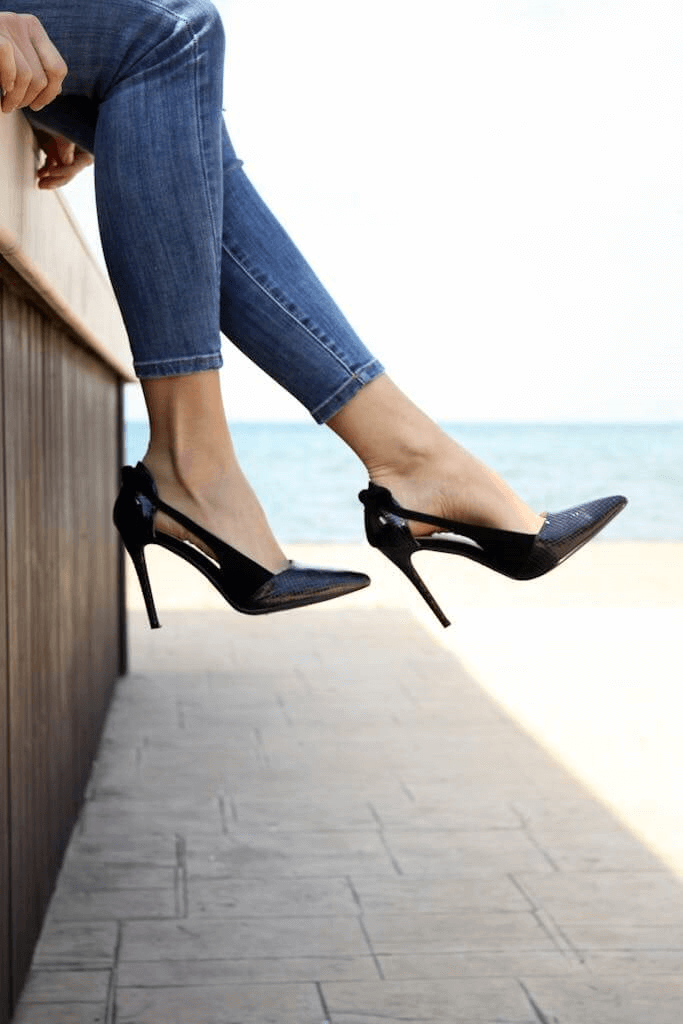 Buy Large Size Shoes 
Black Pumps